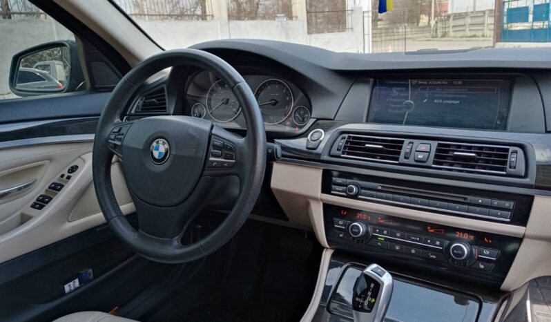 BMW 528i 2012 full
