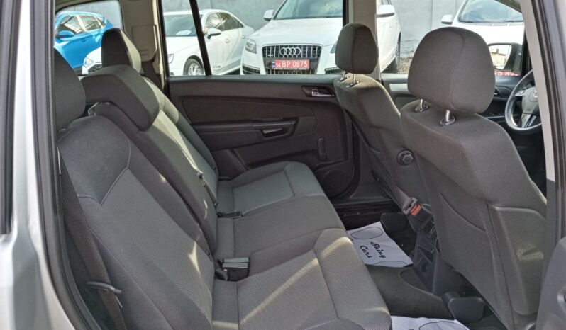 Opel Zafira full