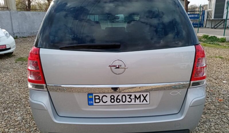 Opel Zafira full
