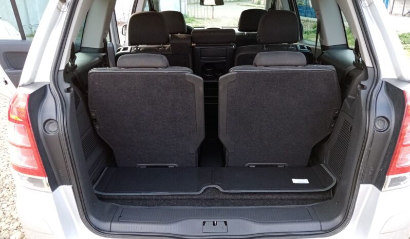 Opel Zafira full