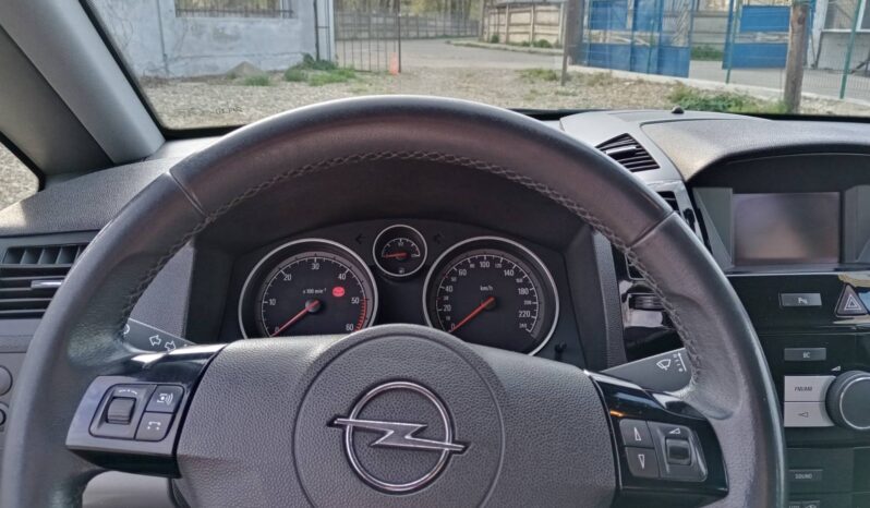 Opel Zafira full