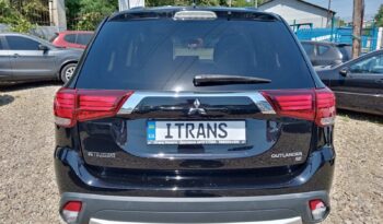 Mitsubishi Outlander SE full