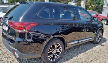 Mitsubishi Outlander SE full
