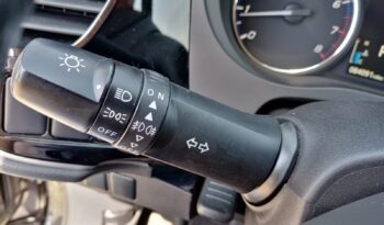 Mitsubishi Outlander SE full