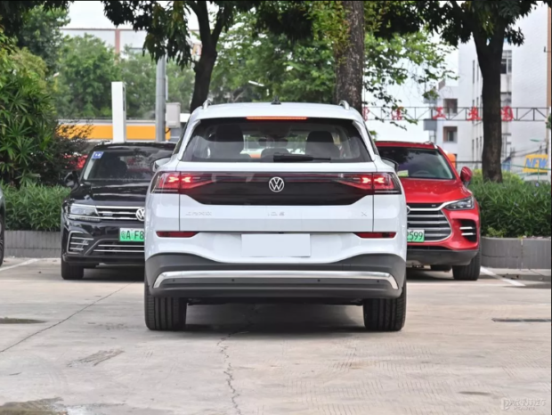 Volkswagen id6 pure+ 2022- $40500 full