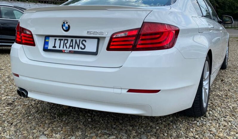 BMW 528 XDrive 2012 full