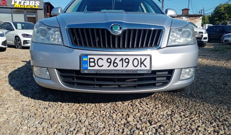 Skoda Octavia A5 2012 full
