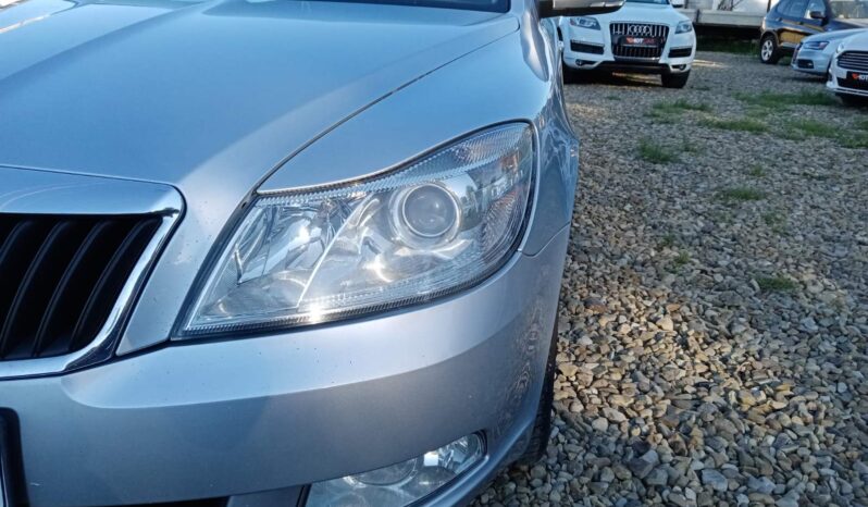 Skoda Octavia A5 2012 full