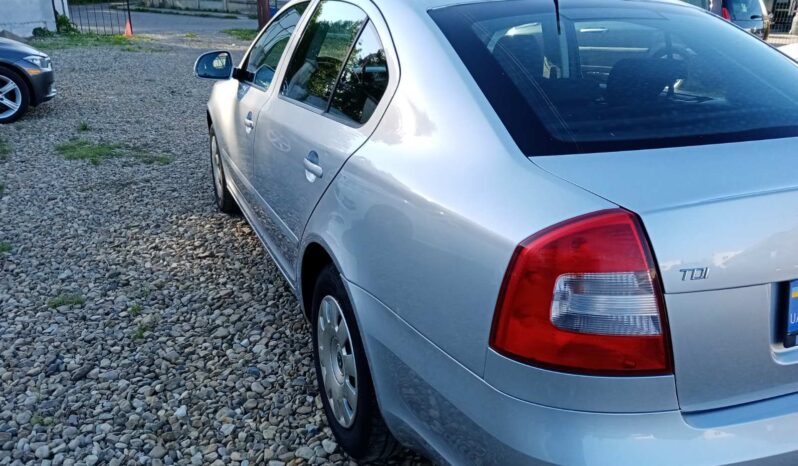 Skoda Octavia A5 2012 full