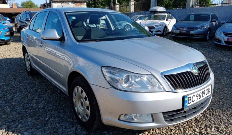 Skoda Octavia A5 2012 full