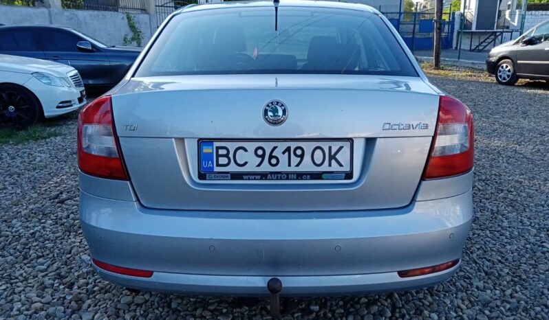 Skoda Octavia A5 2012 full