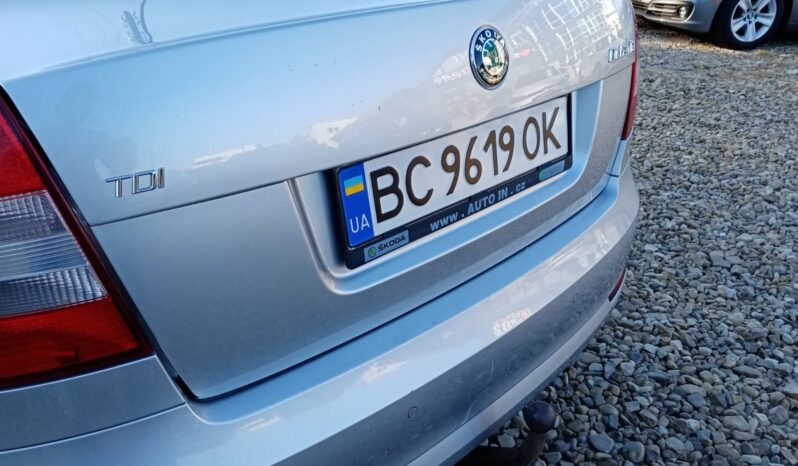 Skoda Octavia A5 2012 full