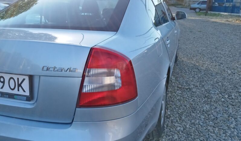 Skoda Octavia A5 2012 full