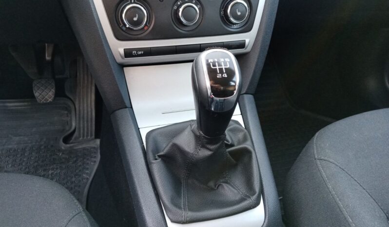 Skoda Octavia A5 2012 full