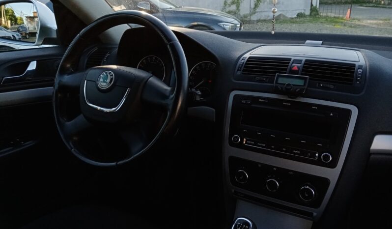 Skoda Octavia A5 2012 full