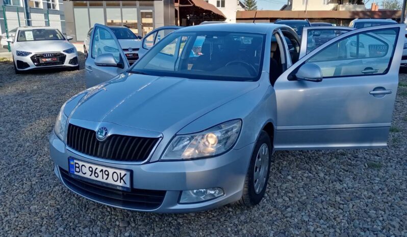 Skoda Octavia A5 2012 full