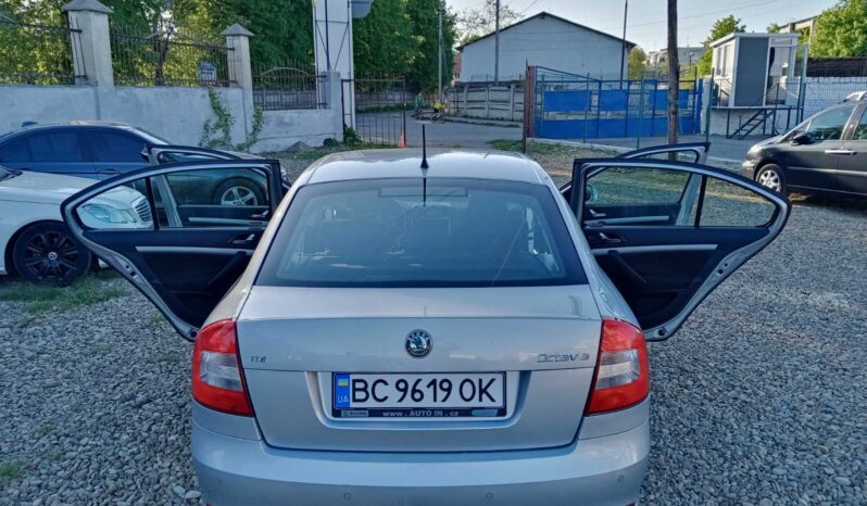 Skoda Octavia A5 2012 full