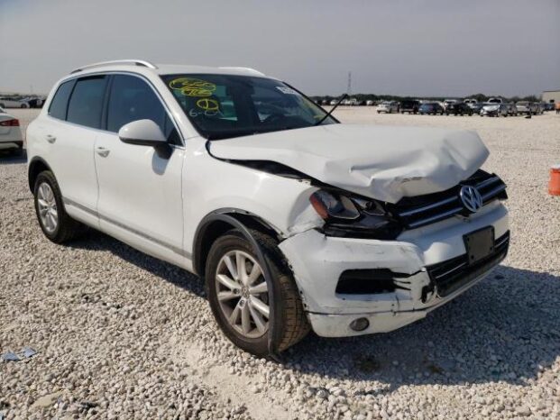 2013 VOLKSWAGEN TOUAREG V6 TDI – $13000 full