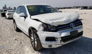 2013 VOLKSWAGEN TOUAREG V6 TDI – $13000 full