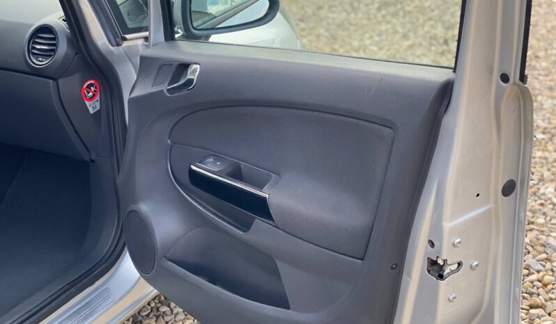 Opel Corsa EcoFLEX 2011 full
