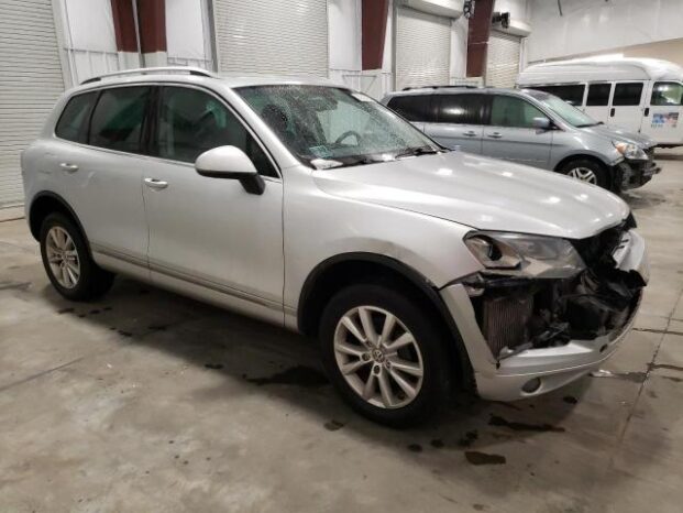 2013 VOLKSWAGEN TOUAREG V6 TDI – $14500 full