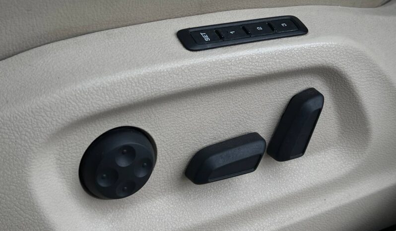 Volkswagen Tiguan full