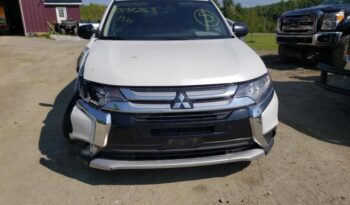 2017 MITSUBISHI OUTLANDER ES – $9800 full