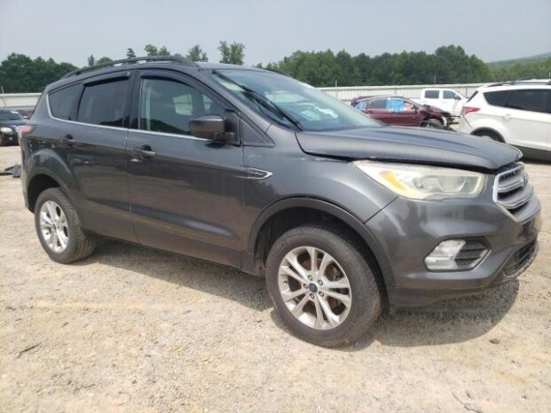 2017 FORD ESCAPE SE – $9000 full