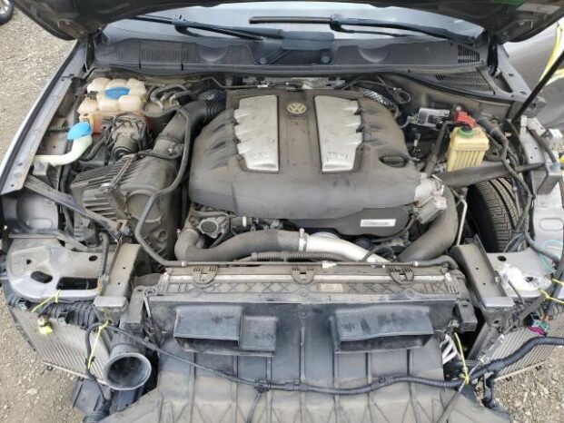2012 VOLKSWAGEN TOUAREG V6 TDI full