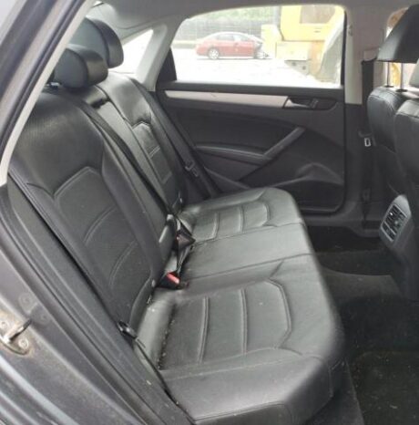 2013 VOLKSWAGEN PASSAT SE full