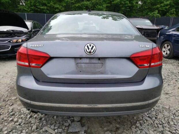 2013 VOLKSWAGEN PASSAT SE full