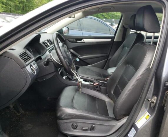 2013 VOLKSWAGEN PASSAT SE full
